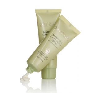 X2 Natural Essence™ Matifying Day Cream SPF30